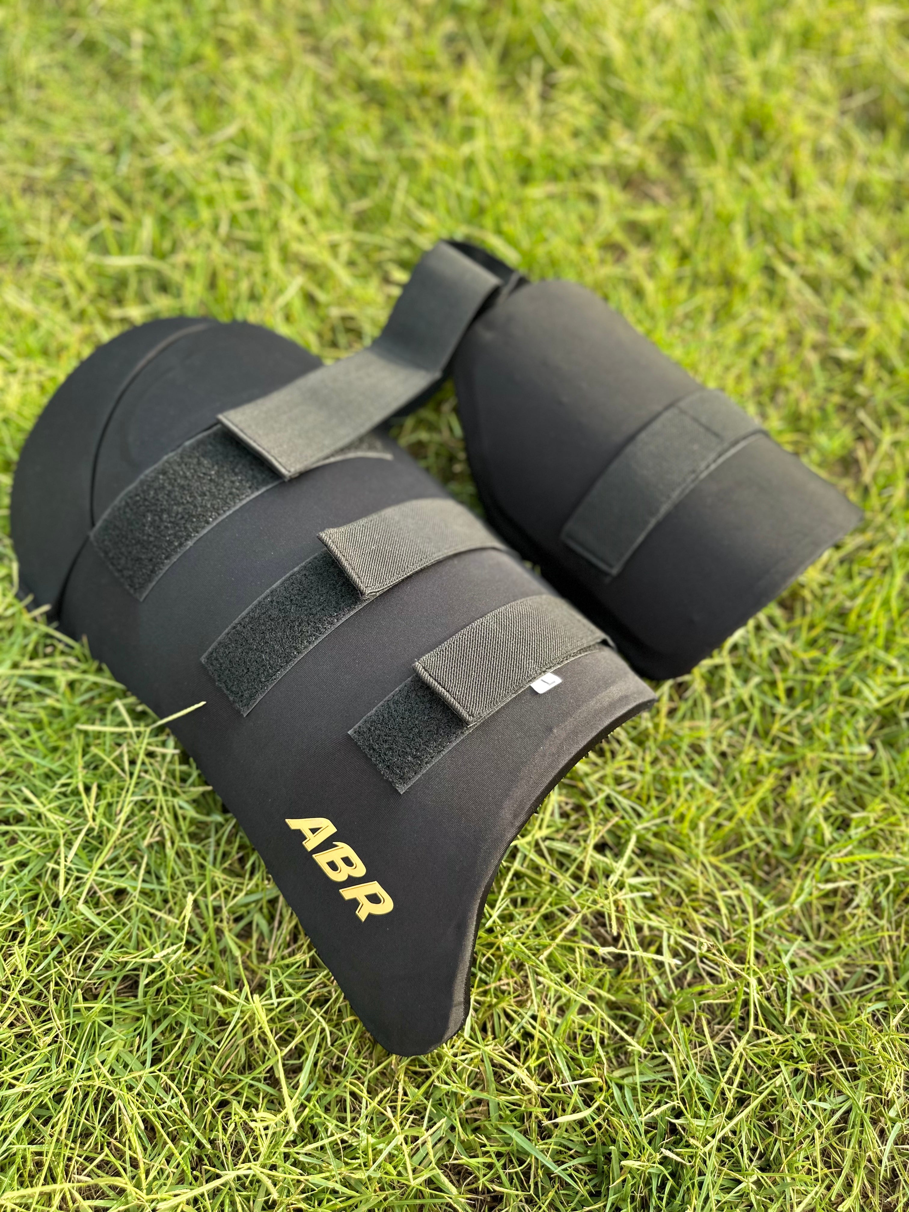 cricket thigh pad
