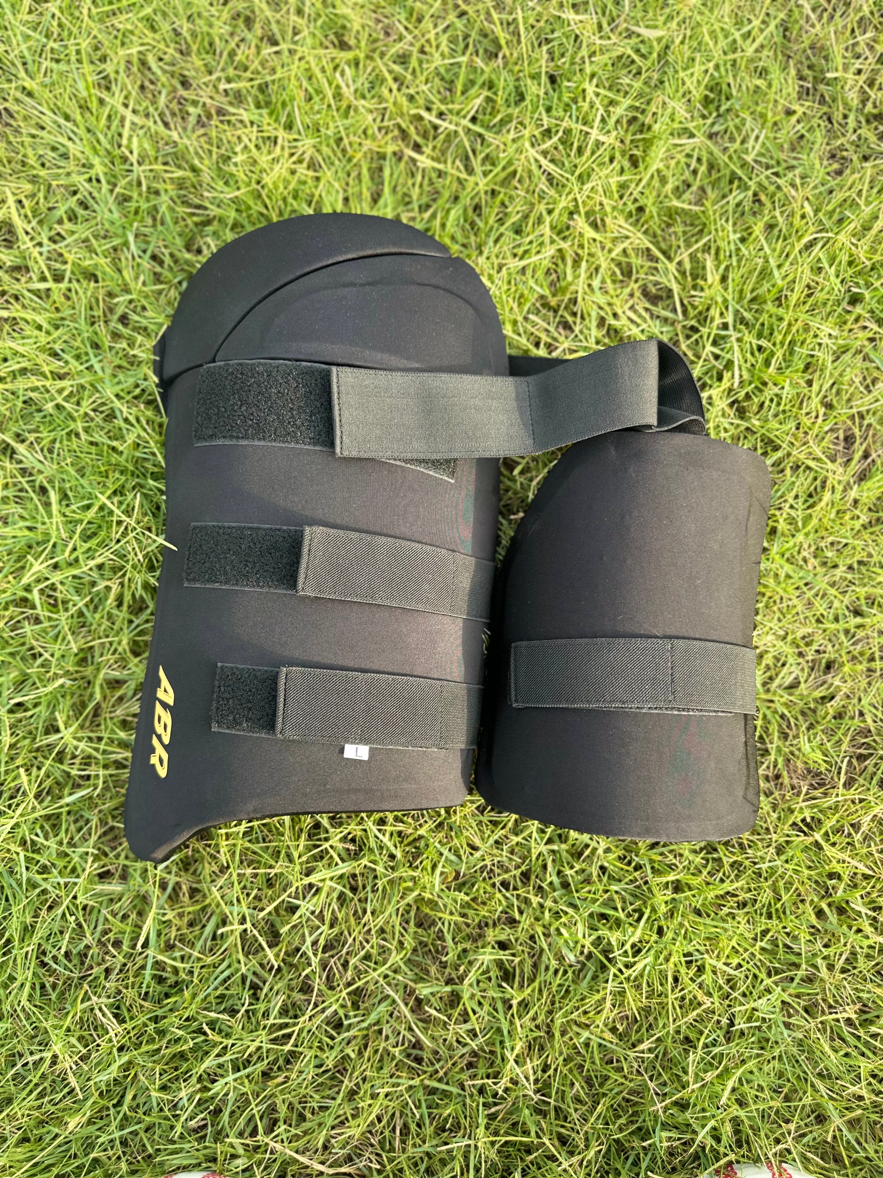 cricket thigh pad